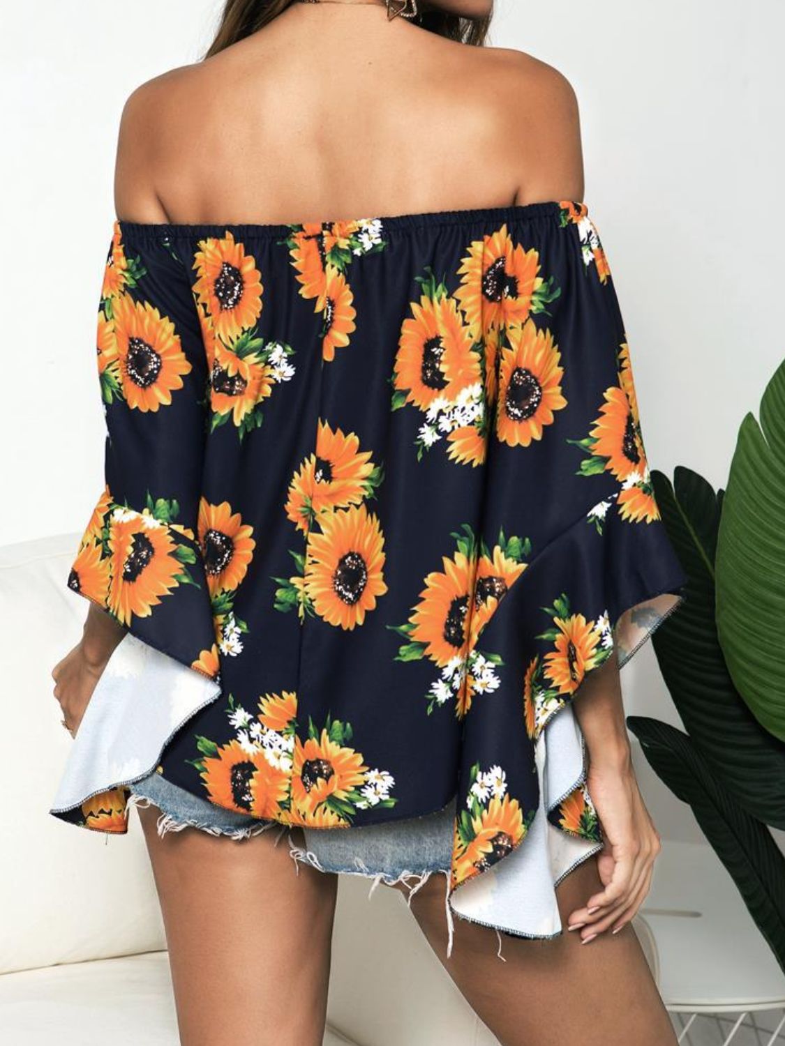 Blusa de manga con volante y hombros descubiertos con estampado floral