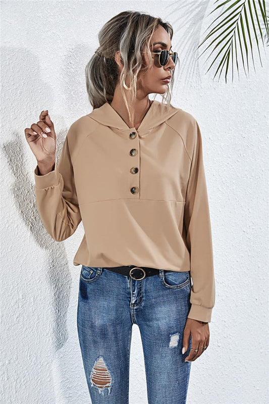 Blouse à capuche boutonnée à manches raglan