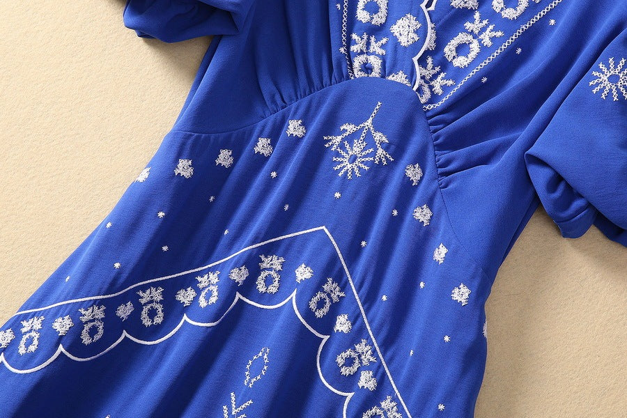 Wave V-neck Lantern Sleeve Embroidery Dress