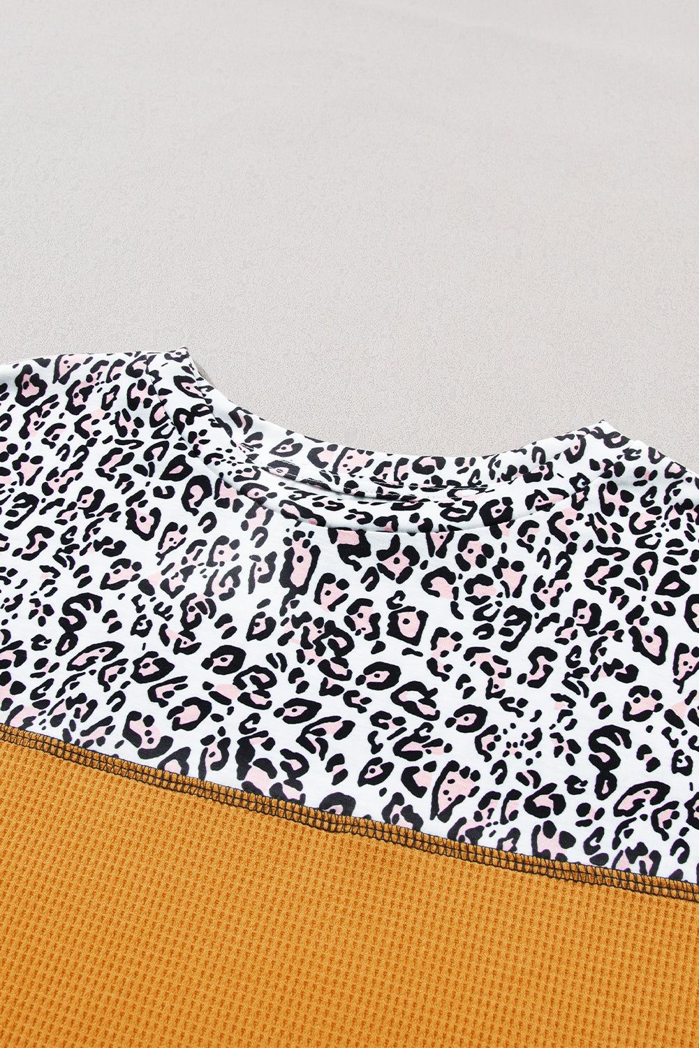 Top de patchwork de punto gofre con estampado de leopardo naranja Vitality