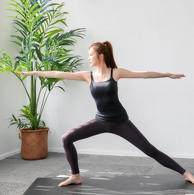 Coutures en maille respirante pour gilet de yoga 