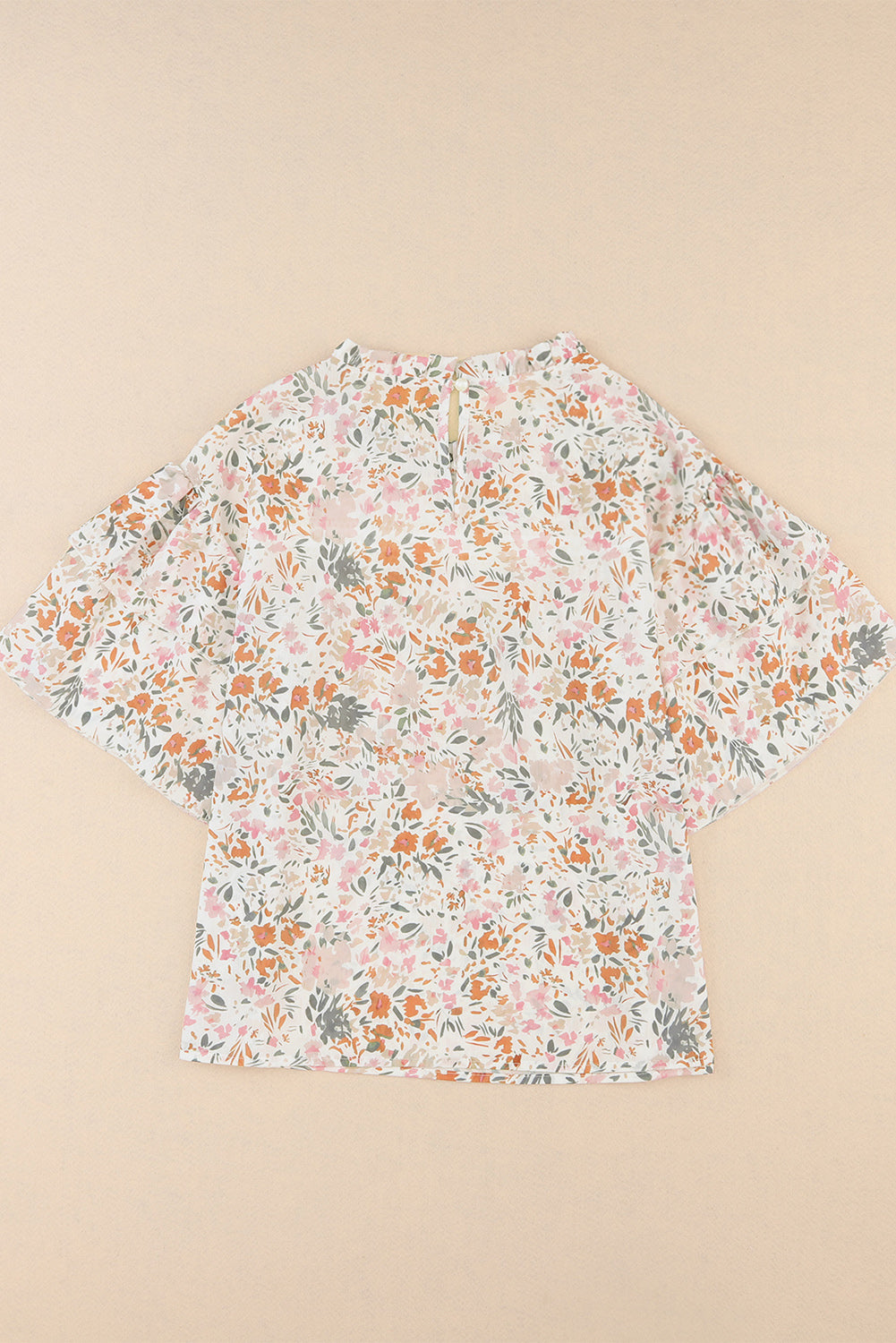 Blusa con mangas anchas y volantes con estampado floral multicolor