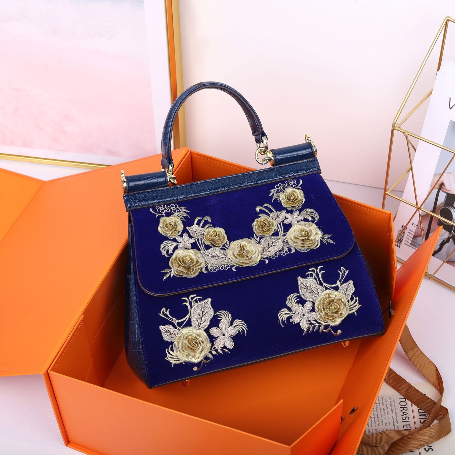 Women's Hand-held Embroidered Flower Crossbody Bag