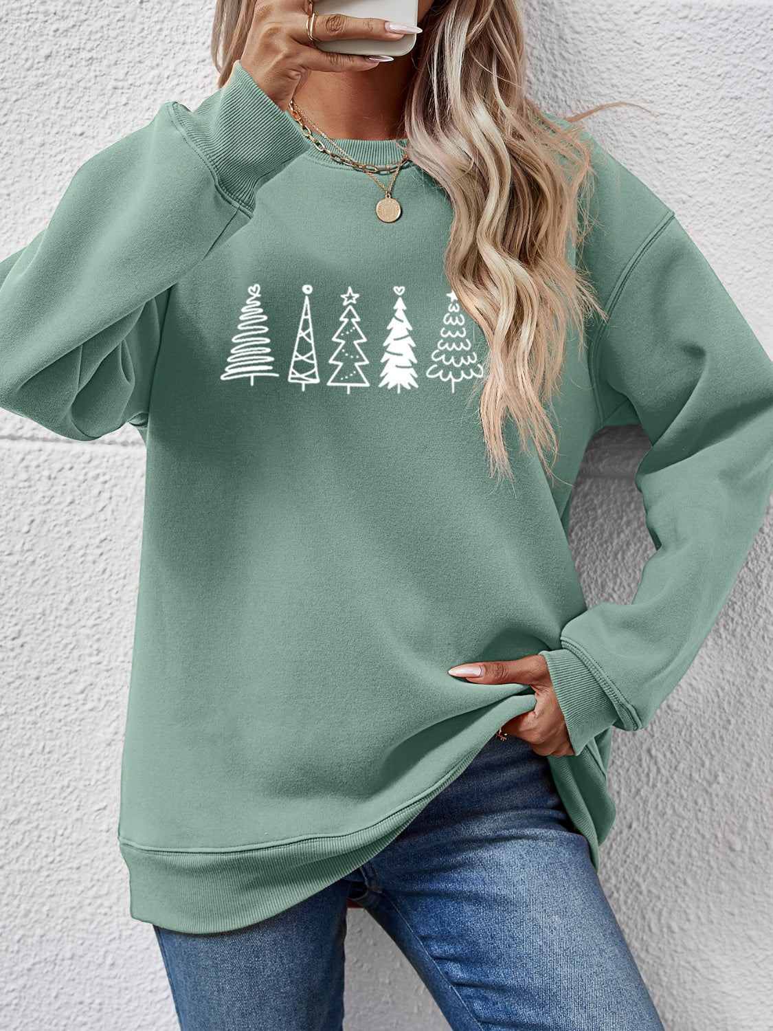 Sweat-shirt à épaules tombantes avec motif d'arbre de Noël