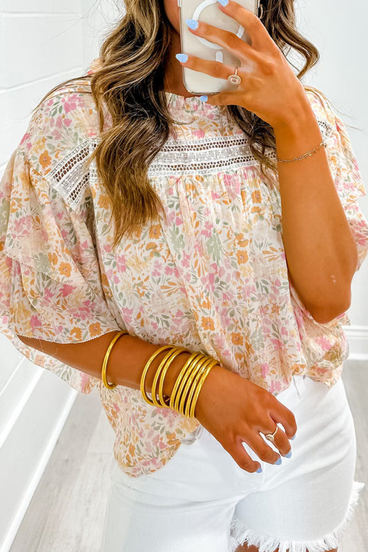 Blusa con mangas anchas y volantes con estampado floral multicolor