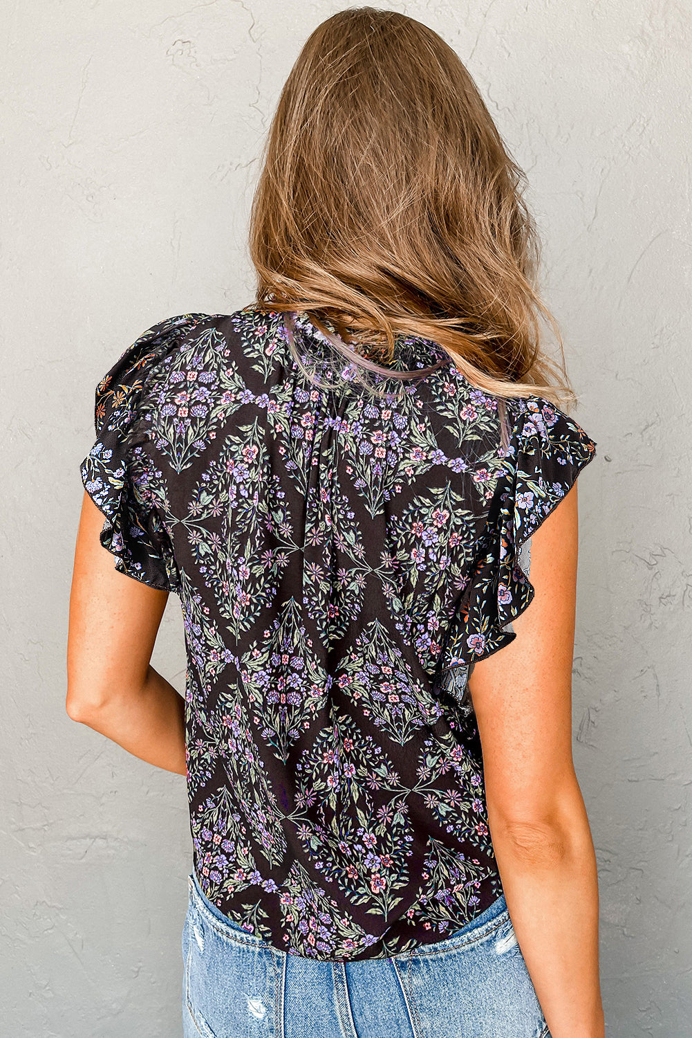 Blusa con cuello en V y mangas con volantes florales vintage