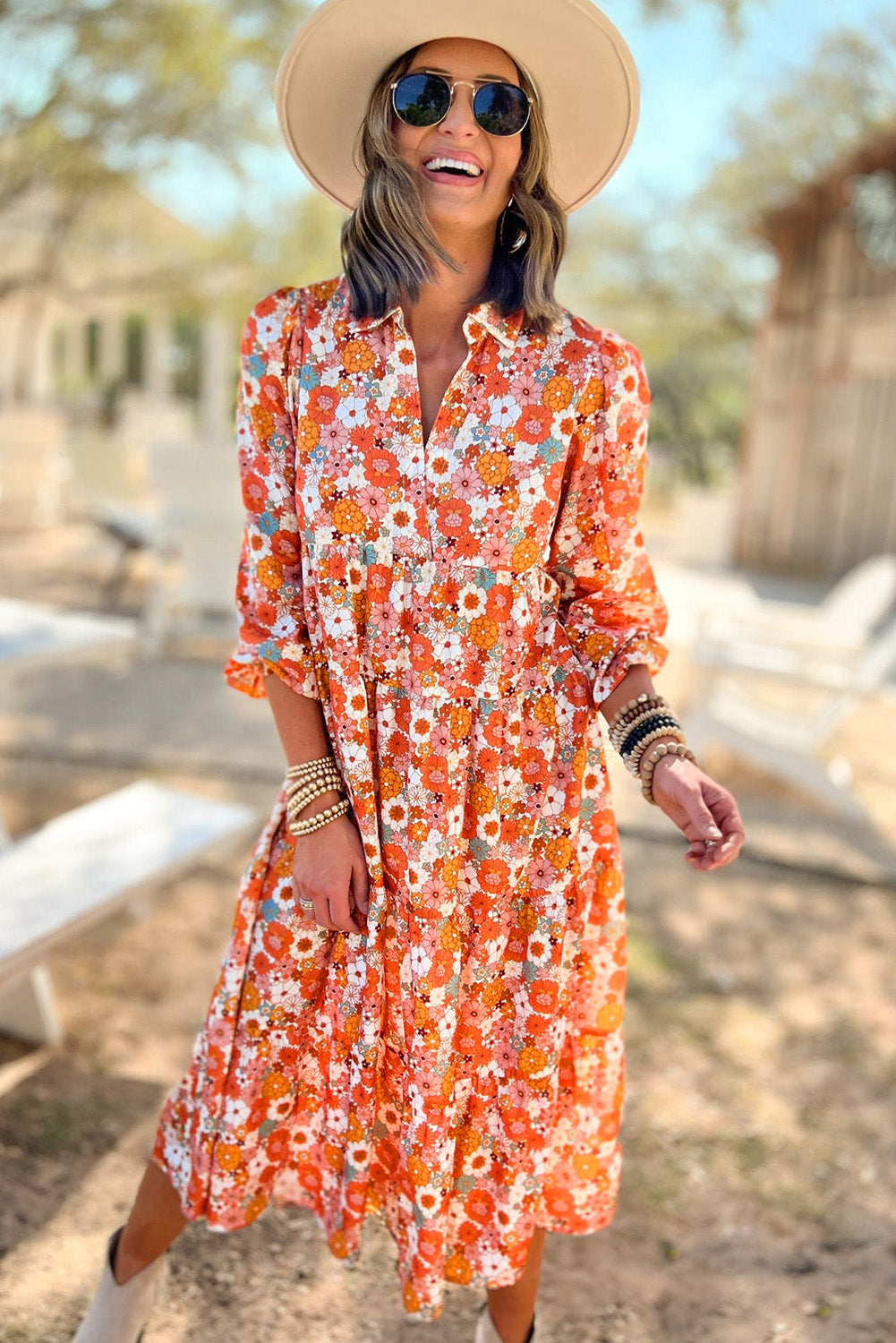 Vestido con volantes y manga larga con cuello floral bohemio multicolor