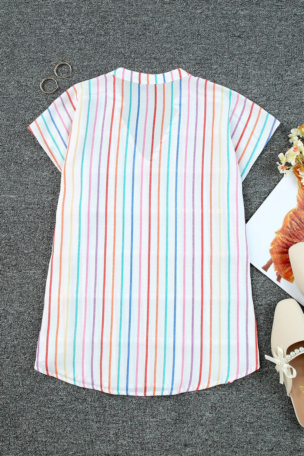 Blusa de manga japonesa con gradas y rayas multicolor