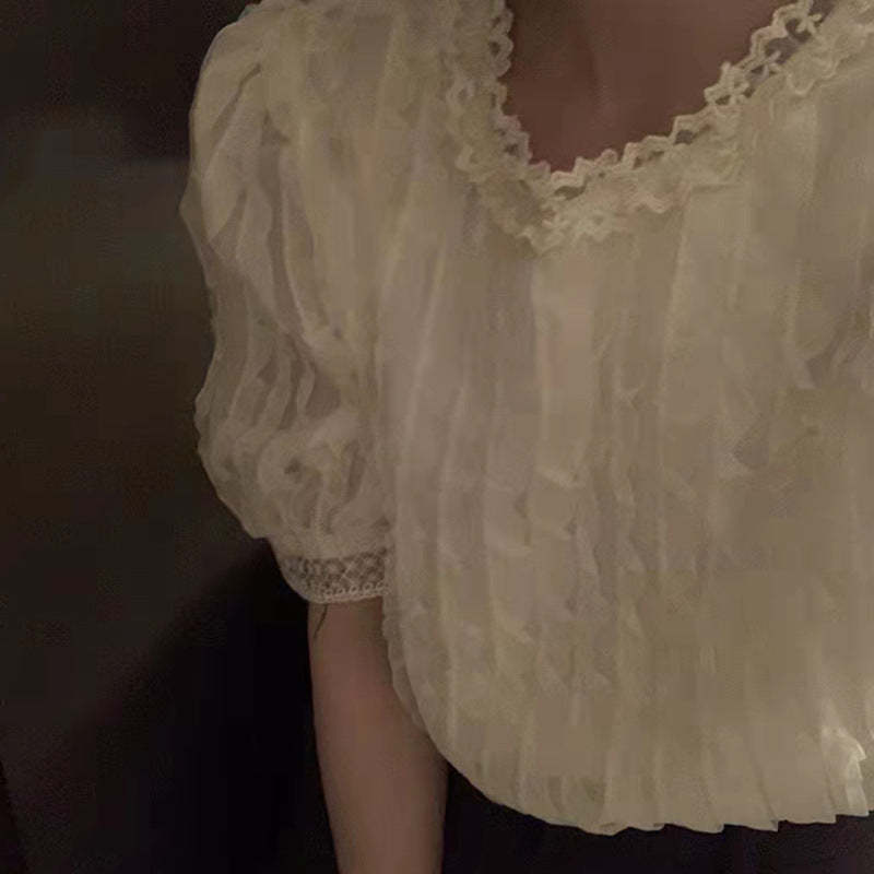 Chemise à manches courtes et col rond en dentelle douce pour femmes