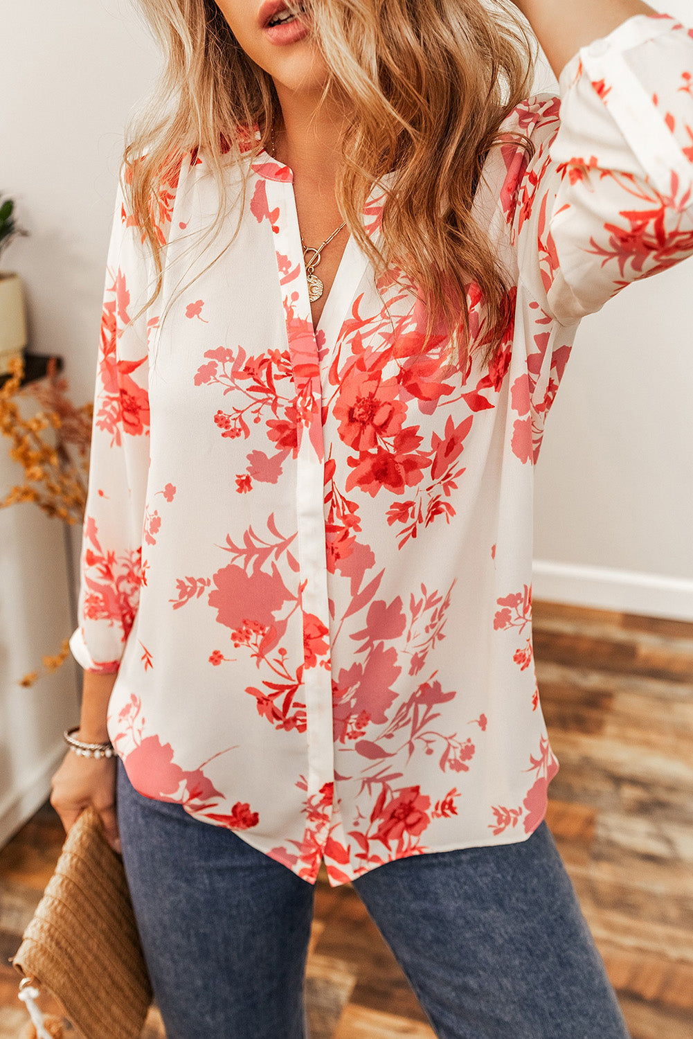 Blusa de manga larga con muescas florales