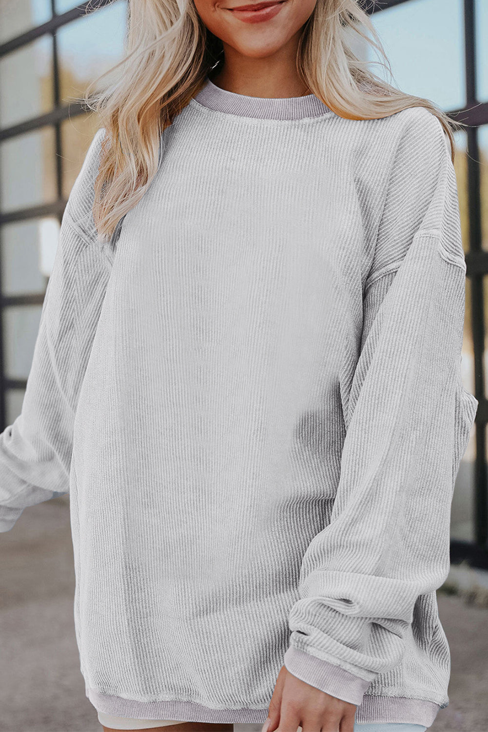 Sweat-shirt oversize en velours côtelé gris clair