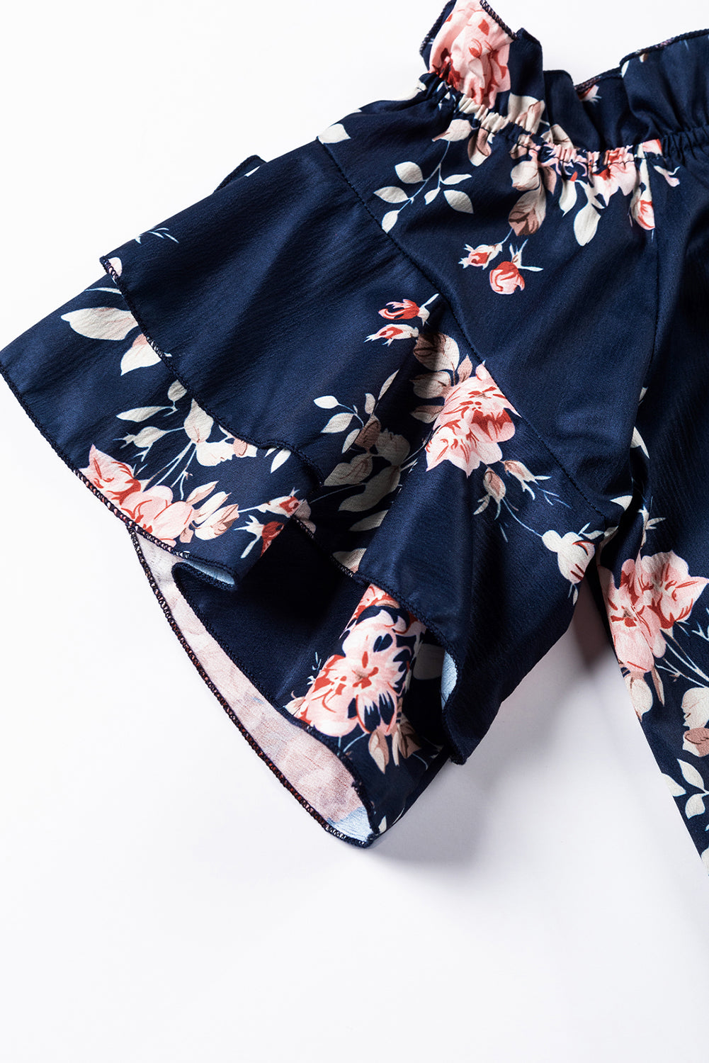 Blusa floral con volantes y hombros descubiertos y mangas con volantes azul