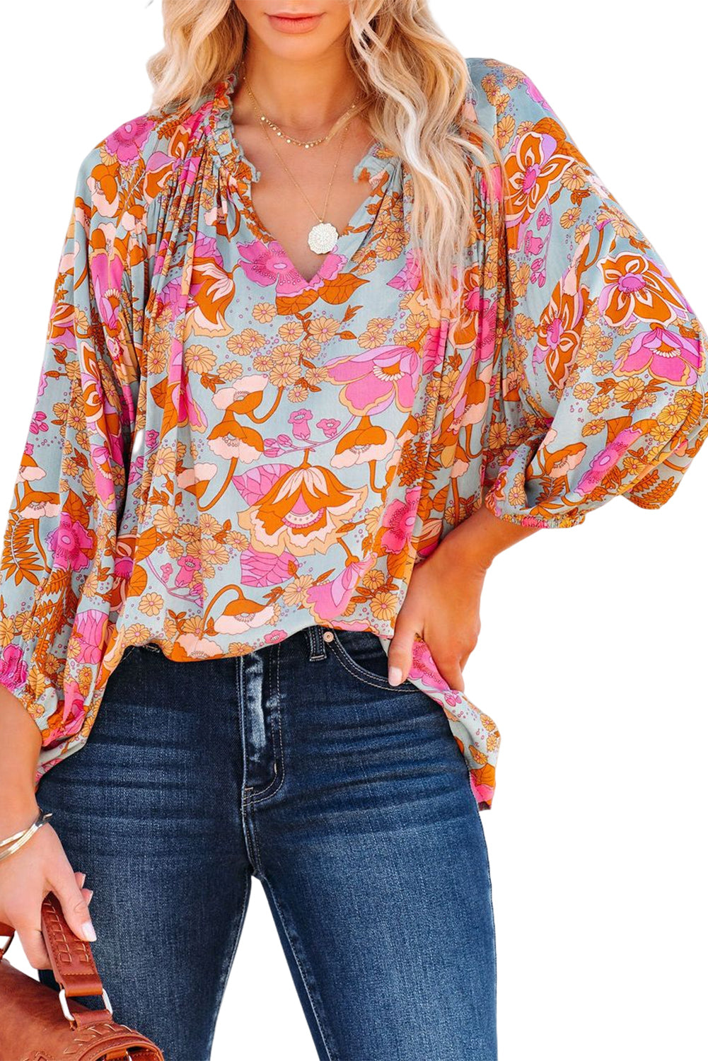 Blusa holgada con cuello en V y pliegues con estampado floral azul cielo