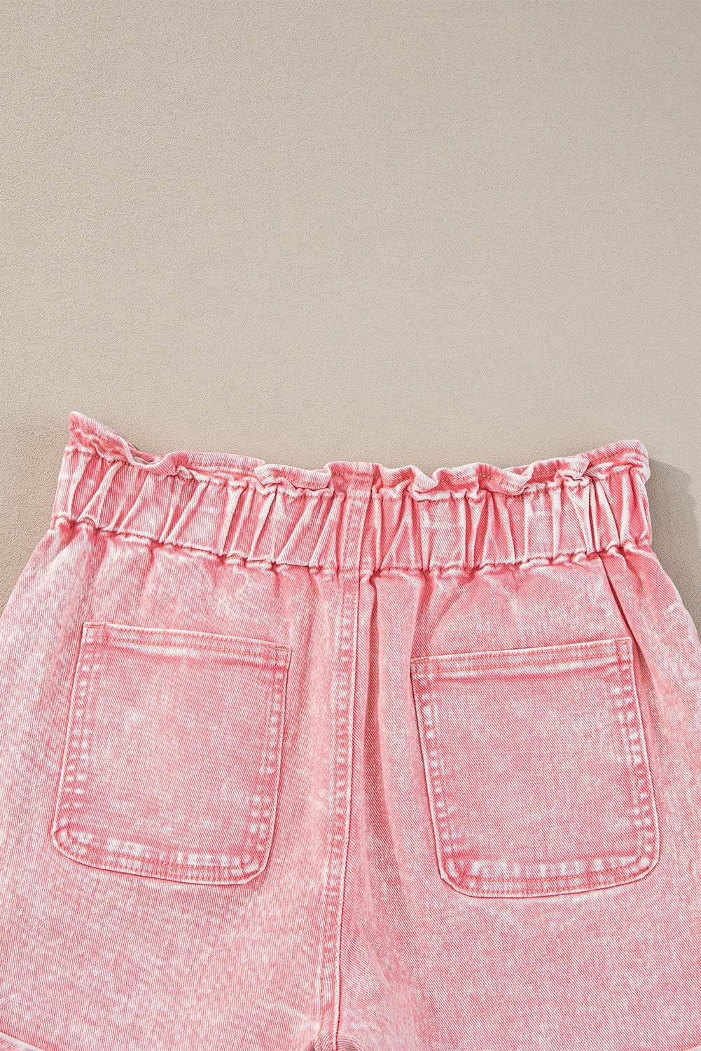 Short en jean taille haute à volants délavé vintage rose poussiéreux