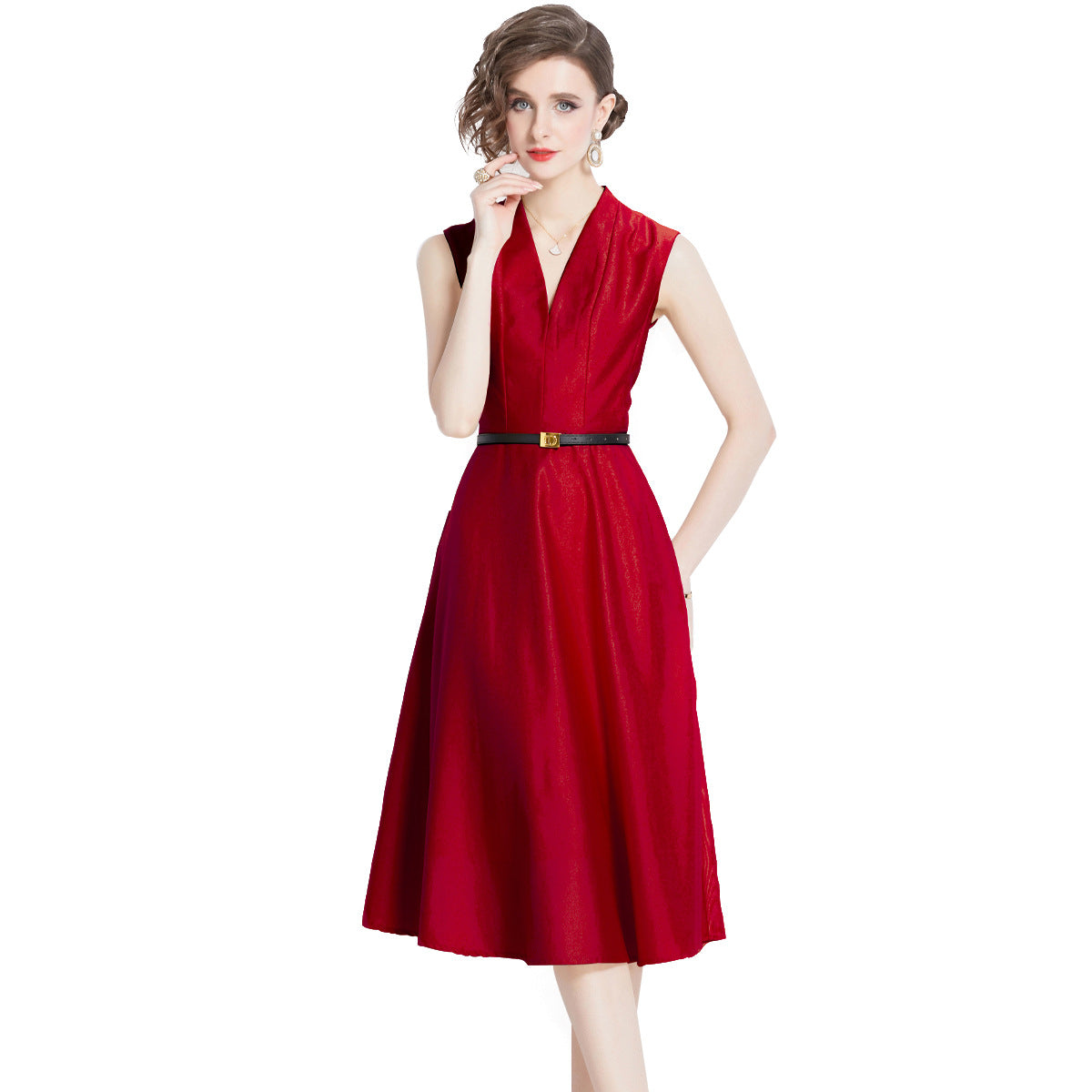 Robe sans manches rouge de style jeune femme adulte comme une femme