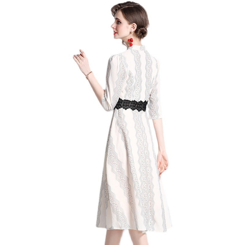 Apricot Lace Embroidery Gentle Slim Fit Graceful And Fashionable 7-point Sleeve Dress