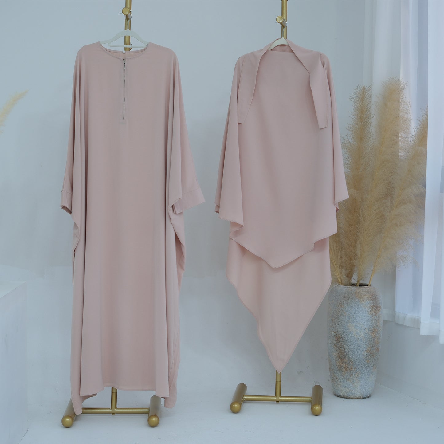 Robe à col rond et manches chauve-souris pour femmes