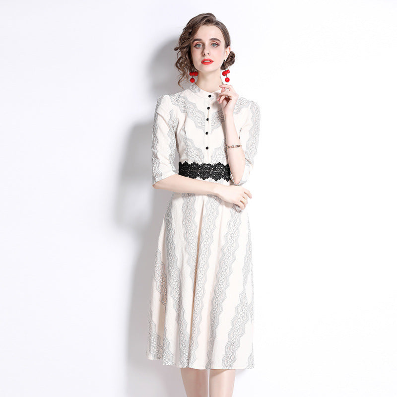 Apricot Lace Embroidery Gentle Slim Fit Graceful And Fashionable 7-point Sleeve Dress