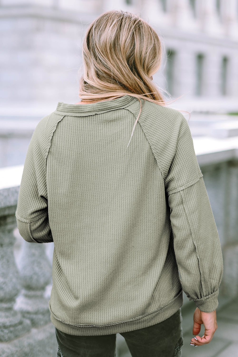 Chemise boutonnée en tricot gaufré à col en V