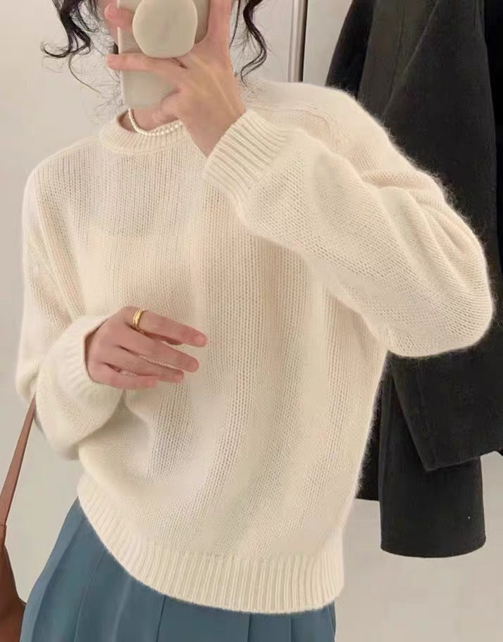 Women's Fashionable Loose Round Neck Pullover Wool Sweater