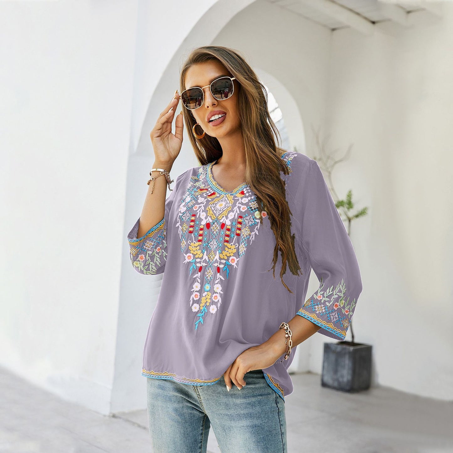 Women's Fashion Embroidery Loose And Slim Shirt