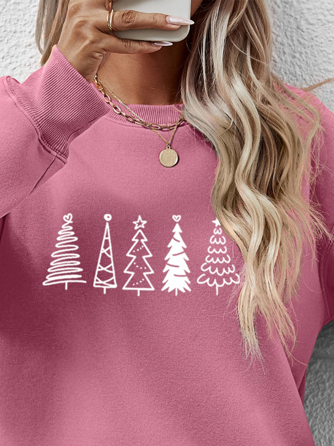 Sweat-shirt à épaules tombantes avec motif d'arbre de Noël