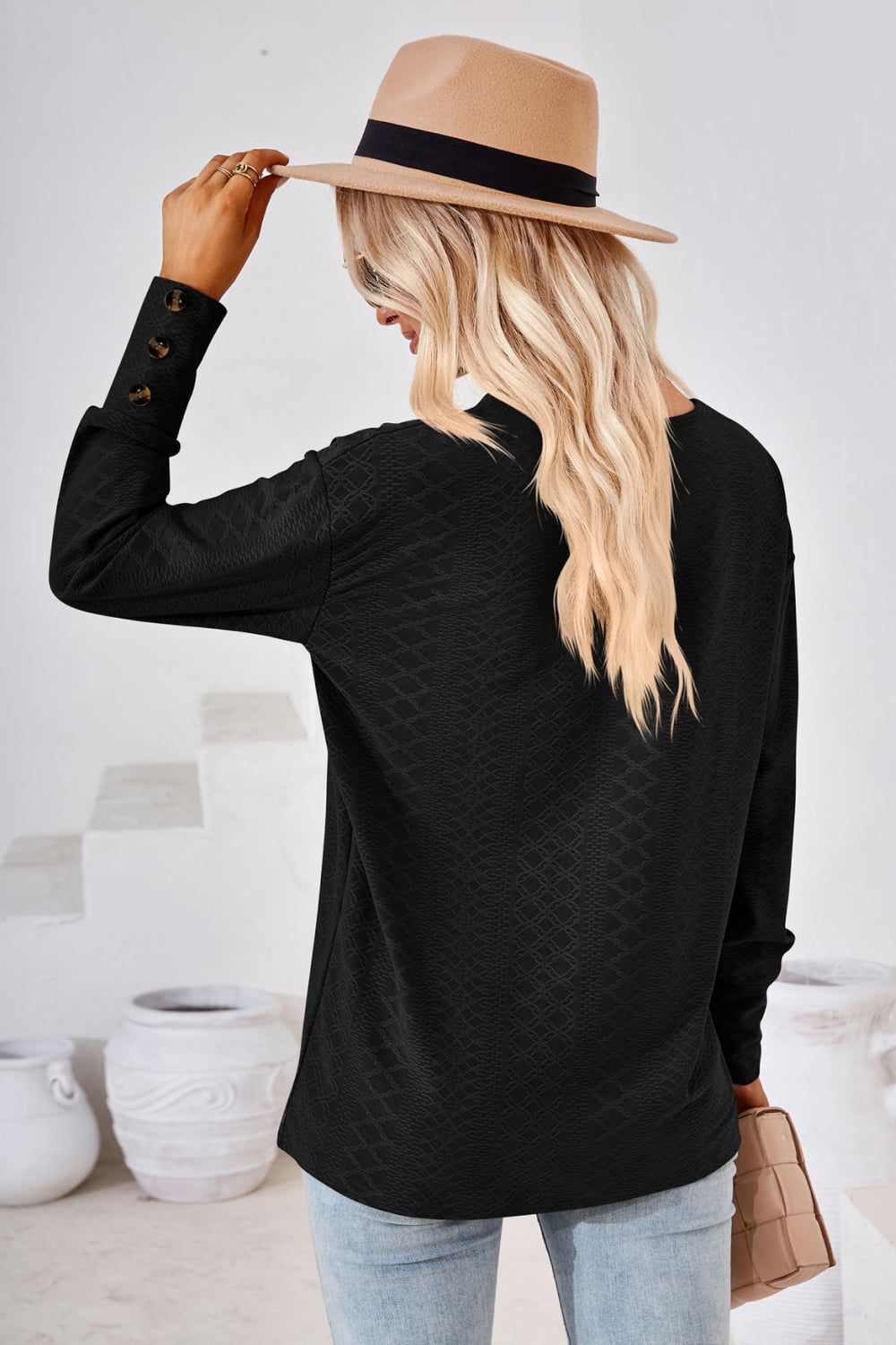 Blusa de manga larga con cuello en V