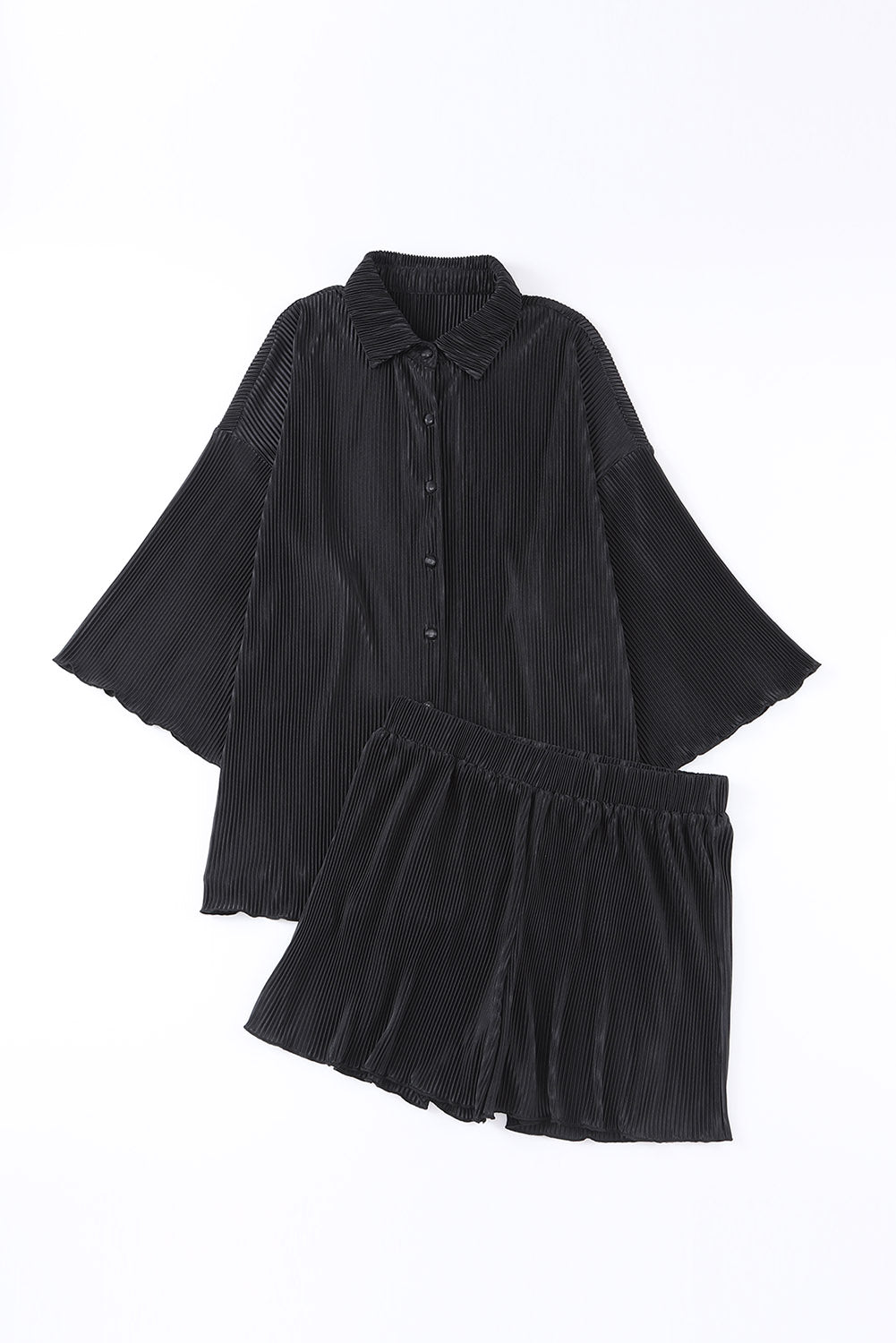 Ensemble chemise plissée noire à manches 3/4 et short taille haute