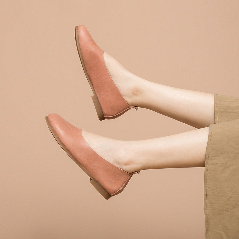 Chaussures plates à enfiler en cuir de vachette de couleur unie pour femmes