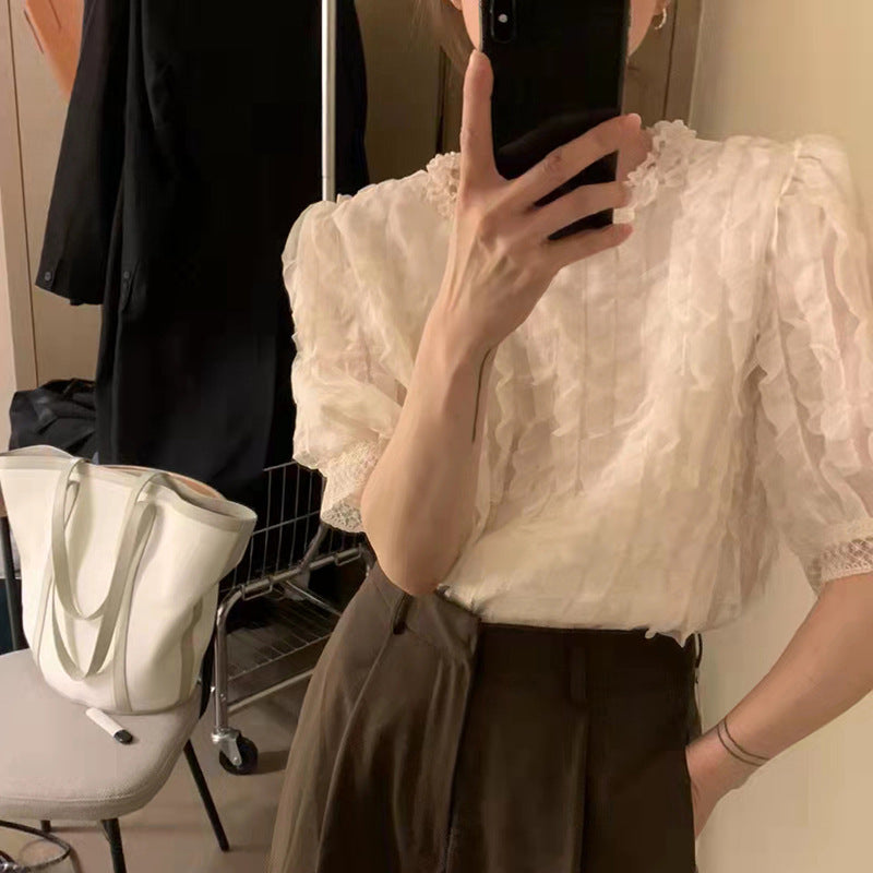 Chemise à manches courtes et col rond en dentelle douce pour femmes