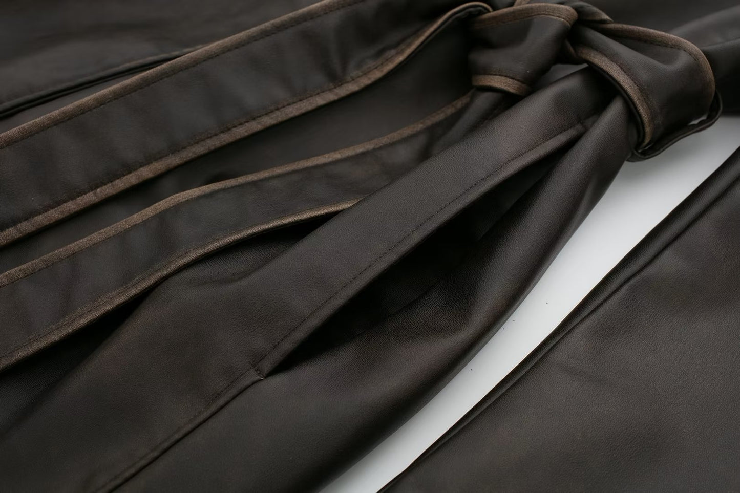 Manteau avec ceinture effet cuir d'automne